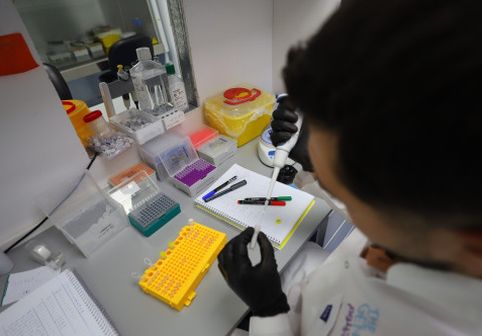 "Scutul" genetic împotriva obezității. Mutația rară care protejează și ficatul de acumularea grăsimii