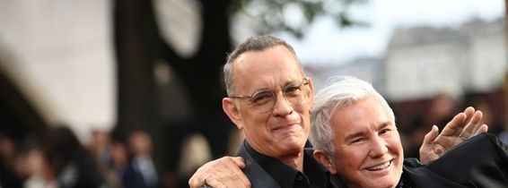 Tom Hanks și Buz Luhrmann.jpg