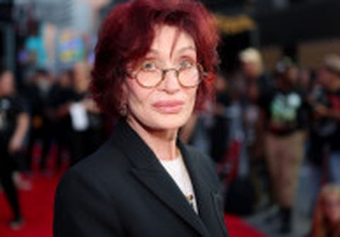 Sharon Osbourne a trăit un coșmar după o intervenție estetică. Greșeala unui medic a lăsat-o cu un semn uriaș pe față