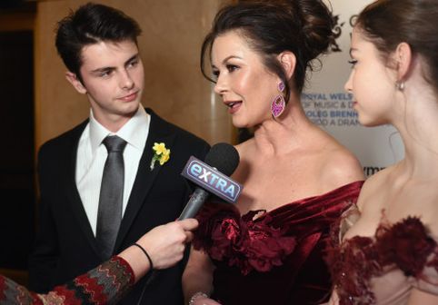 Reacția dură a lui Catherine Zeta-Jones după ce copiii ei au fost numiți „nepo babies”: „Nu au cerut să se nască în asta”