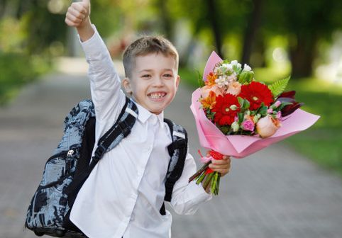 Urări pentru prima zi de școală. Cele mai frumoase mesaje și felicitări pentru părinți, copii și profesori