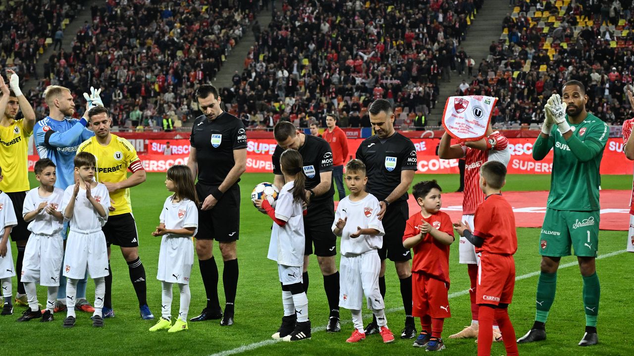 FOTBAL:DINAMO BUCURESTI-UNIVERSITATEA CLUJ, PLAY OFF SUPERLIGA SUPERBET (18.04.2026)