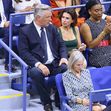 Alec Baldwin și soția sa, tensionați la un meci de tenis/ Profimedia