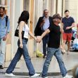 Sean Penn și noua lui iubită, fotografiați în în ipostaze romantice, în vacanță în Italia