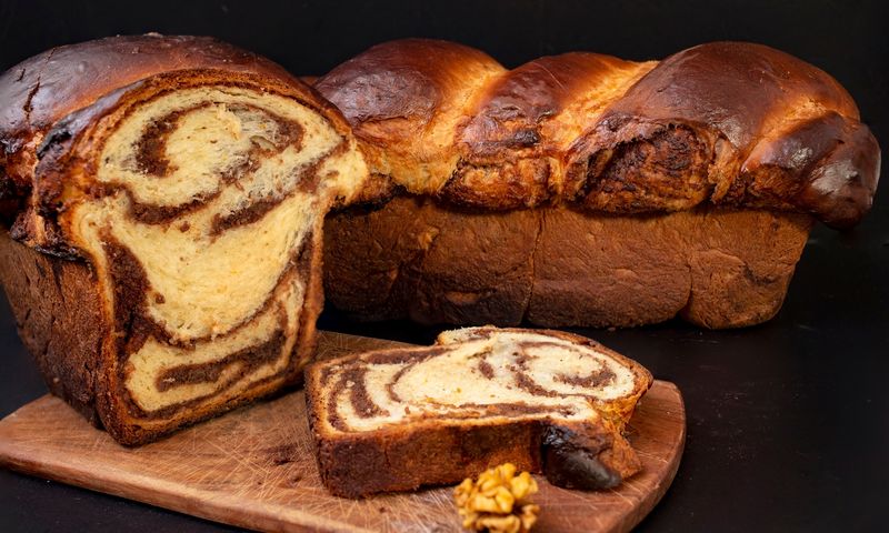 Câte calorii are o felie de cozonac/ Shutterstock