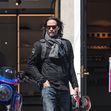 *EXCLUSIVE* Keanu Reeves goes out shopping for a possible engagement ring at Irene Neuwirth on Melrose Place