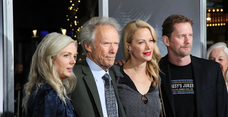 Clint Eastwood, alaturi de familie la premiera "The Mule"