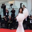 Mădălina Ghenea, fabuloasă la Festivalul de Film de la Cannes