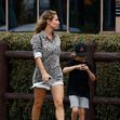 Elsa Pataky, irezistibilă într-o salopetă scurtă