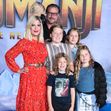 Tori Spelling, împreună cu Dean McDermott și copiii lor/ Profimedia
