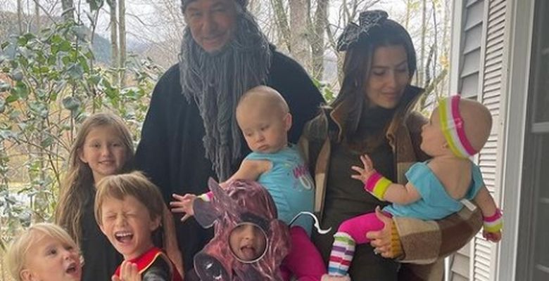 Alec Baldwin s-a costumat de Halloween