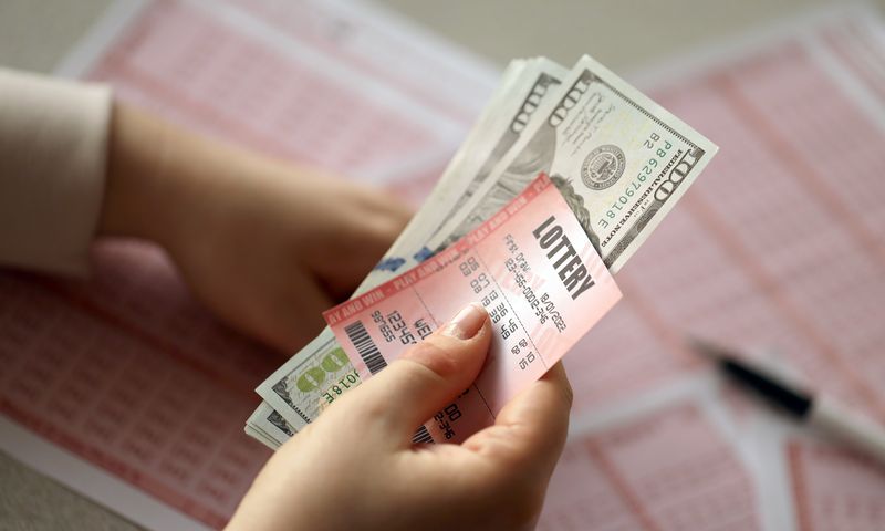 Câștig la loterie/ Shutterstock