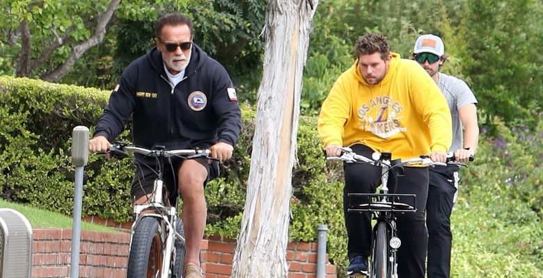 Arnold Schwarzenegger și baietii lui