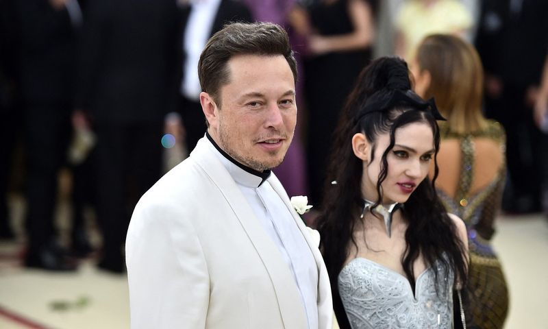 elon musk si grimes
