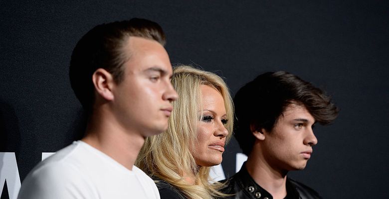 Pamela Anderson, alături de băieții ei