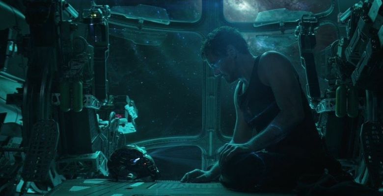 robert downet jr in rolul lui tony stark intr-o secventa a filmului avengers: endgame