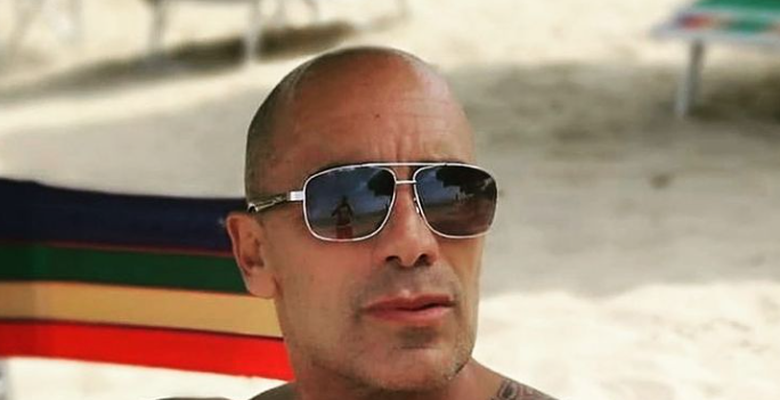 Un antrenor personal seamănă cu Dwayne Johnson