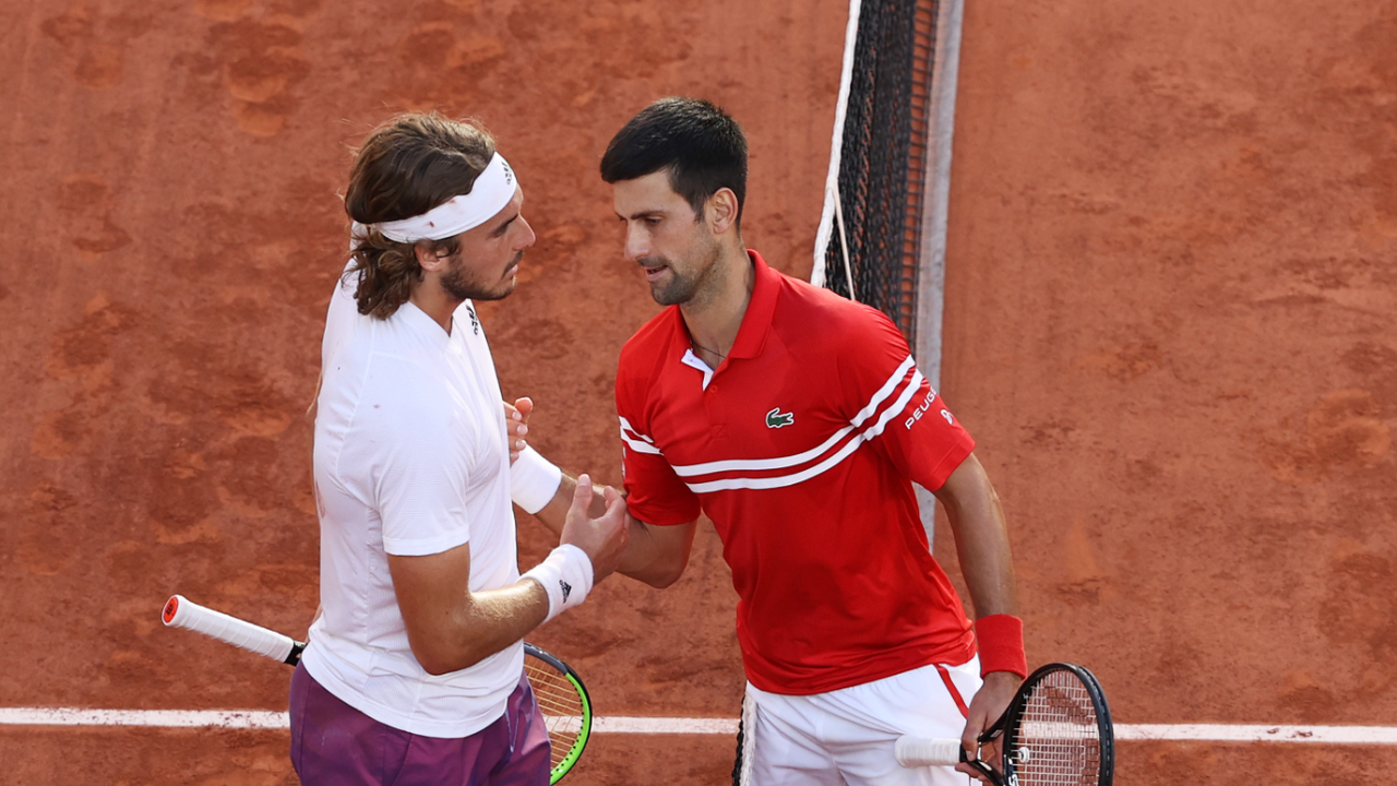 Novak Djokovic și Stefanos Tsitsipas, la Roland Garros 2021 / Foto: Getty Images