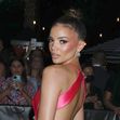 Cum arată Leslie Grace în costumul de Batgirl./ Profimedia