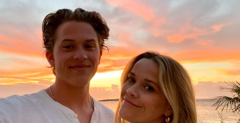 reese witherspoon si fiul ei