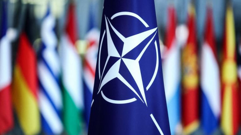 NATO 3.0, un pariu periculos: planul administrației Trump riscă să dărâme cei doi piloni fundamentali care protejează Europa