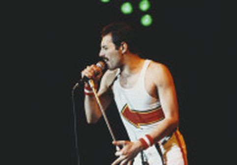 Cum era, de fapt, Freddie Mercury în viața reală. Prietenii au rupt tăcerea după 34 de ani: „Nimeni nu l-a cunoscut cu adevărat”