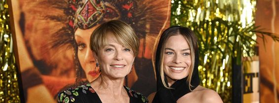 Margot Robbie și mama sa Sarie Kessler/ Profimedia