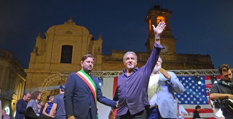 Sylvester Stallone, numit cetățean de onoare al unui oraș din Italia / Profimedia Images